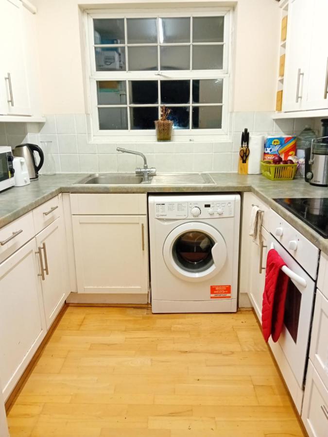 Ensuite Double Room 런던 외부 사진
